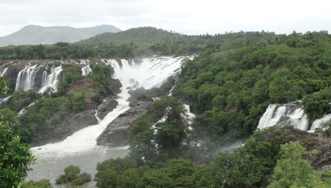 Resorts Near Falls