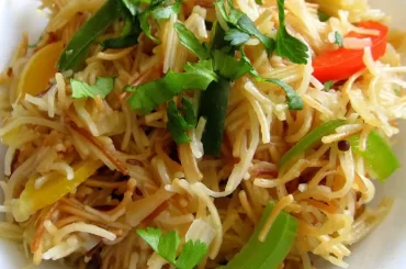 Preparation of Rice Vermicelli Upma or Akki Shavige Uppittu