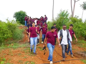business-school-students-trekking