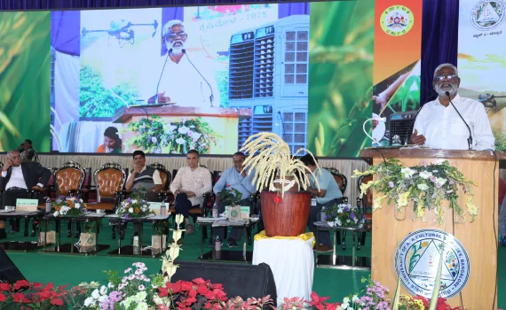 ChukkiMane team being honoured at Krishimela 2025 for Agri-Tourism contributions