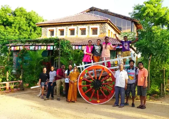 bullock-cart-ride-with-family