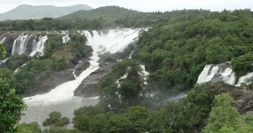 Resorts near Shivanasamudra falls bangalore