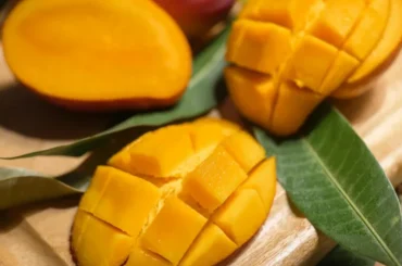 Mango slice cut